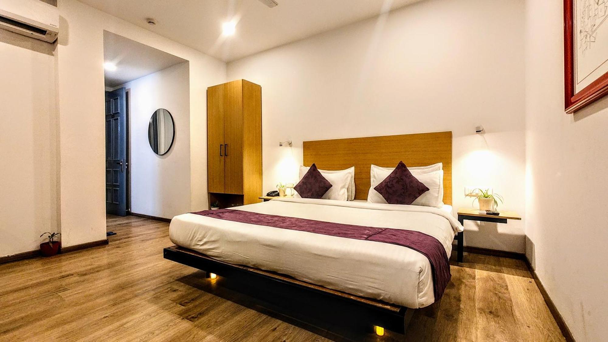 Mavens White Artemis Hospital Road Sector 52 Gurgaon Otel Dış mekan fotoğraf