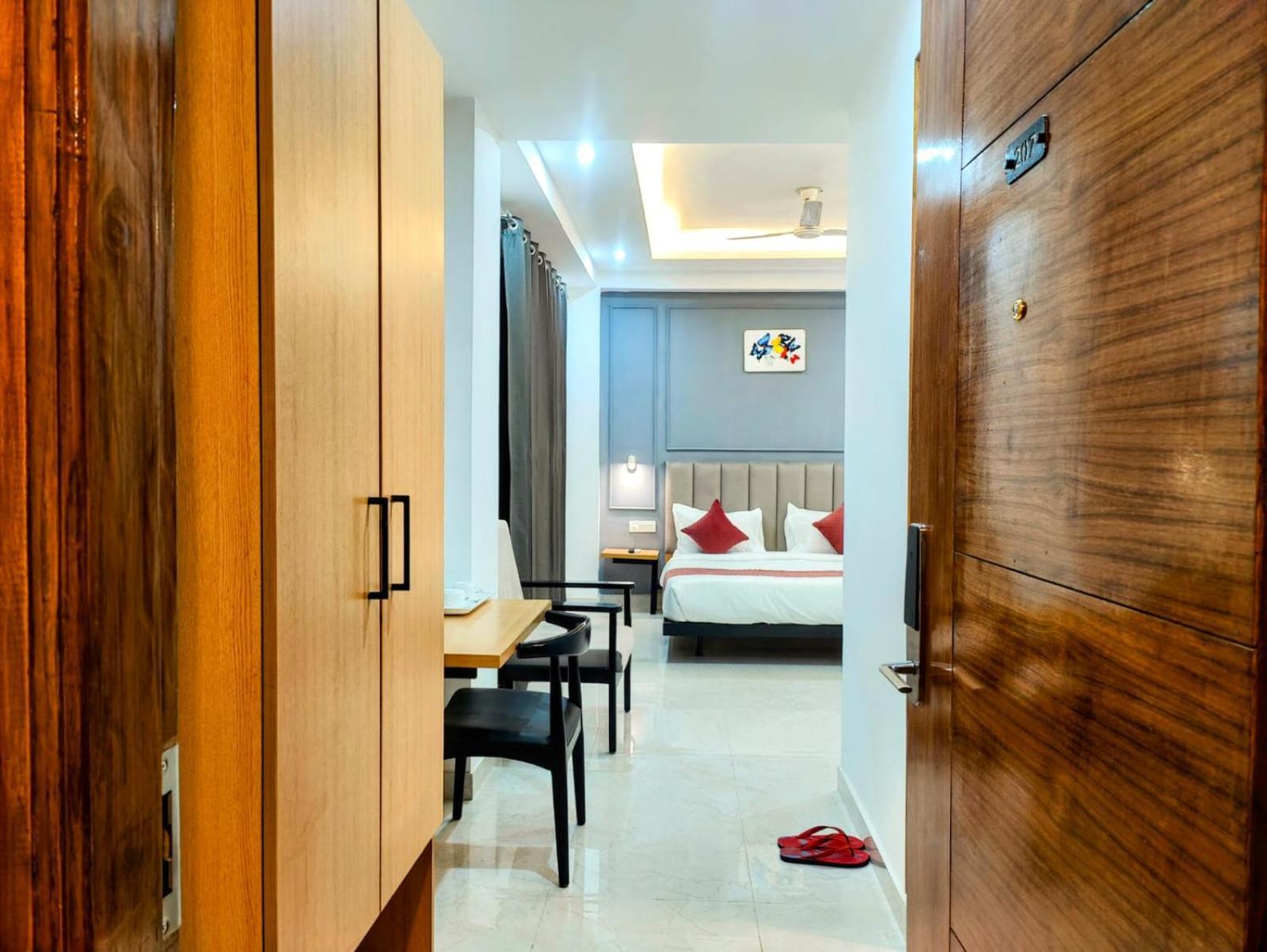 Mavens White Artemis Hospital Road Sector 52 Gurgaon Otel Dış mekan fotoğraf